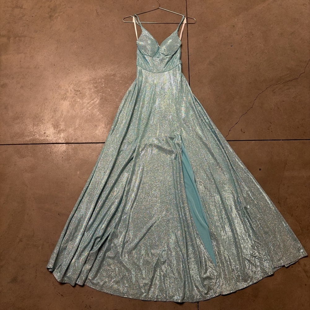 B Darlin Sage Shimmer Prom Gown 1/2 Slit $119 Retail - Picture 3 of 8